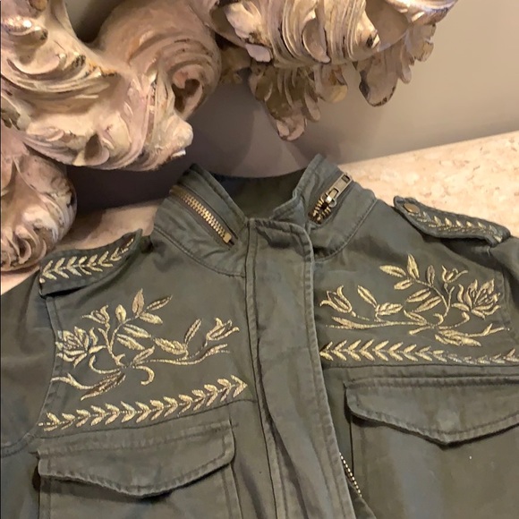 Military style jacket by Forever 21 . - Picture 5 of 5